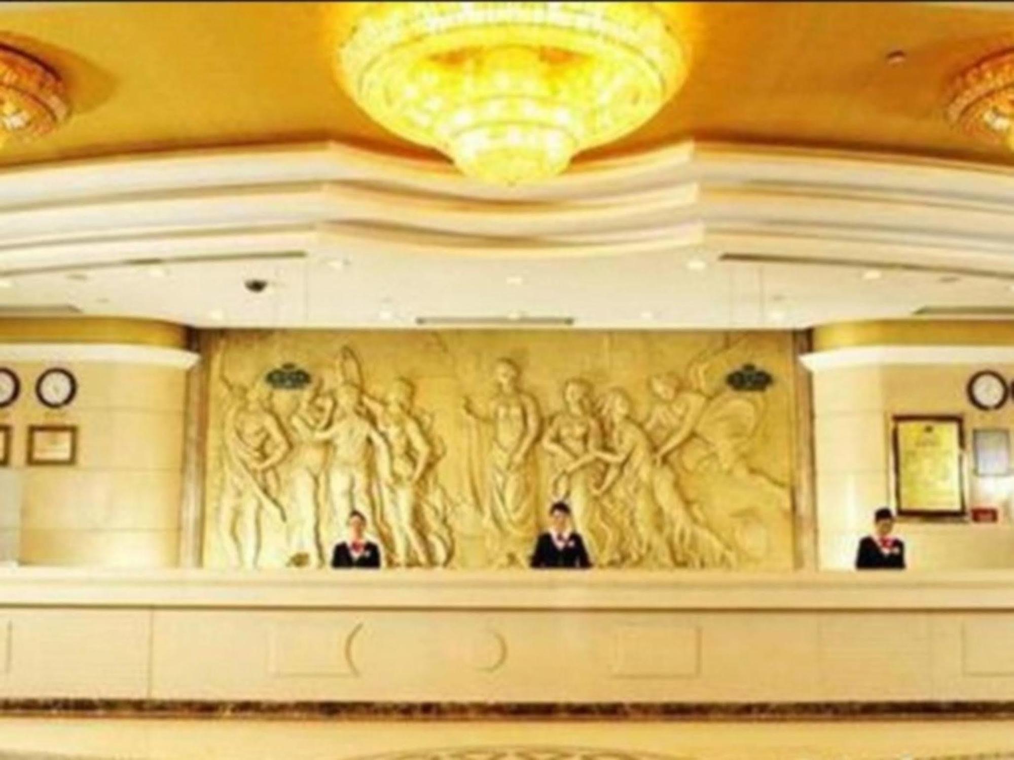 维也纳国际酒店深圳龙华万众城店 外观 照片